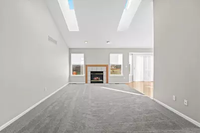 462 Woodhaven Drive, Commerce Township, MI 48390 - Photo 5