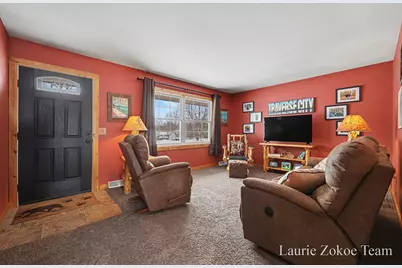 111 Ann Street, Coopersville, MI 49404 - Photo 5