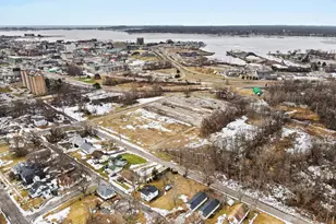 283 E Walton Ave, Muskegon, MI 49442 - Photo 27