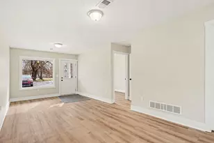 283 E Walton Ave, Muskegon, MI 49442 - Photo 9