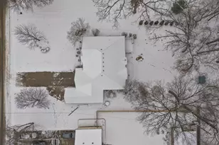 68640 Christiana Lake Rd, Edwardsburg, MI 49112 - Photo 3