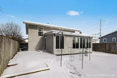 128 43rd Street SW, Grand Rapids, MI 49548 - Photo 29