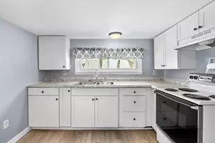 654 Vernon St, Allegan, MI 49010 - Photo 9