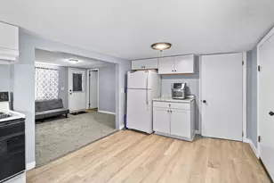 654 Vernon St, Allegan, MI 49010 - Photo 7