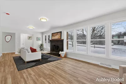 237 7 Mile Road NW, Comstock Park, MI 49321 - Photo 7