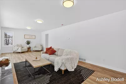 237 7 Mile Road NW, Comstock Park, MI 49321 - Photo 5