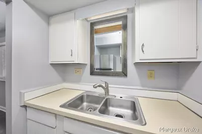 6716 Cascade Road SE #37, Grand Rapids, MI 49546 - Photo 11