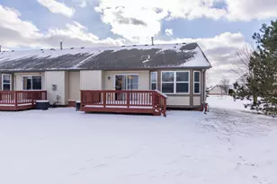 1988 N Kenwyck Dr, Ypsilanti, MI 48198 - Photo 3