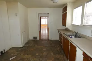660 Pearl St, Benton Harbor, MI 49022 - Photo 13