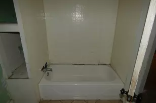 660 Pearl St, Benton Harbor, MI 49022 - Photo 19