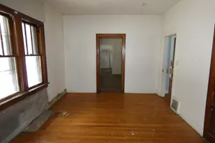 660 Pearl St, Benton Harbor, MI 49022 - Photo 7