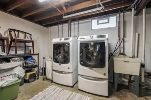 2400 Crest Dr, Kalamazoo, MI 49008 - Photo 25