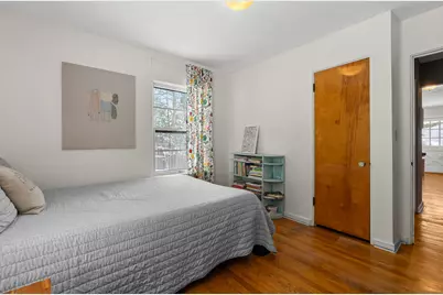 2400 Crest Drive, Kalamazoo, MI 49008 - Photo 17