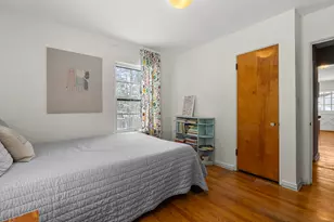 2400 Crest Dr, Kalamazoo, MI 49008 - Photo 17