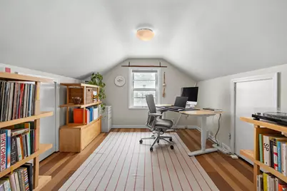 2400 Crest Drive, Kalamazoo, MI 49008 - Photo 21