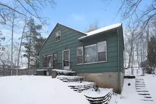 2400 Crest Dr, Kalamazoo, MI 49008 - Photo 31