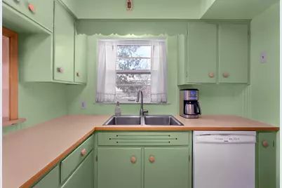 2400 Crest Drive, Kalamazoo, MI 49008 - Photo 13