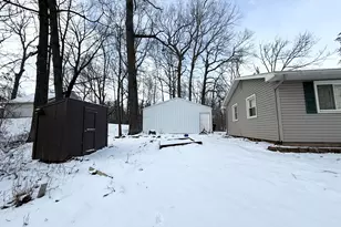 201 Lake Hills Dr, Concord, MI 49237 - Photo 5