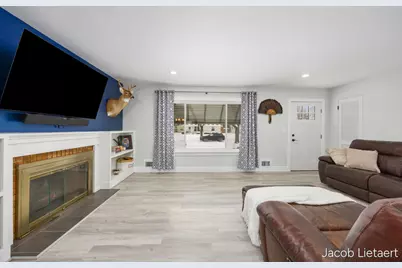 1331 Ellsmere Street NE, Grand Rapids, MI 49505 - Photo 5