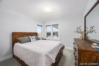 1331 Ellsmere Street NE, Grand Rapids, MI 49505 - Photo 15