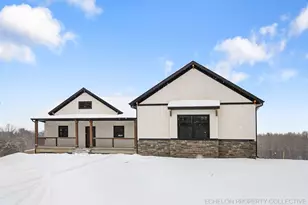 3317 E Sternberg Rd, Fruitport, MI 49415 - Photo 3