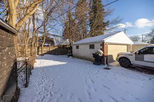 8218 Beaverland St, Detroit, MI 48239 - Photo 23