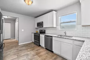 47805 Silver Oaks W, Mattawan, MI 49071 - Photo 13