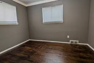 18429 Stephens Rd, Eastpointe, MI 48021 - Photo 9