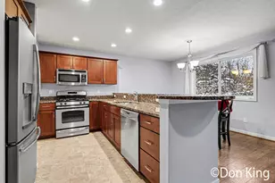 3037 Ledgestone Pl NE, Grand Rapids, MI 49525 - Photo 5