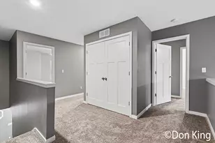 3037 Ledgestone Pl NE, Grand Rapids, MI 49525 - Photo 9