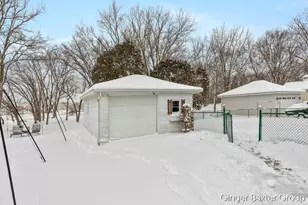 2043 Melvin St SW, Wyoming, MI 49519 - Photo 21