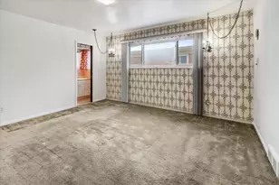 10431 Oneida Blvd, Oak Park, MI 48237 - Photo 15