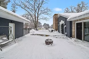 1310 N Washington Ave, Ludington, MI 49431 - Photo 3