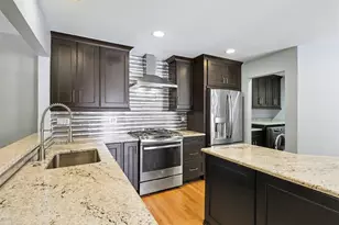 18269 Blue Heron Dr E, Northville, MI 48168 - Photo 9