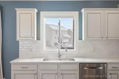 6114 Kingsbury Court, Allendale, MI 49401 - Photo 13