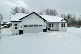 10886 Douglas Dr, Allendale, MI 49401 - Photo 5