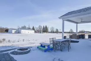 561 Wedge Ct, Coldwater, MI 49036 - Photo 3