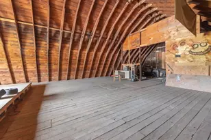 3011 E Empire Ave, Benton Harbor, MI 49022 - Photo 9