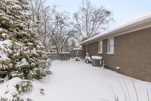 1407 Edgewood Ave SE, Grand Rapids, MI 49506 - Photo 19