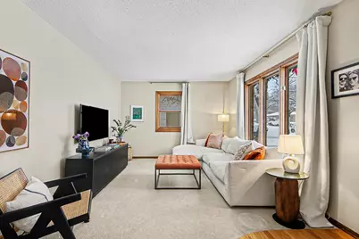 700 Oakhurst Avenue NW, Grand Rapids, MI 49504 - Photo 3