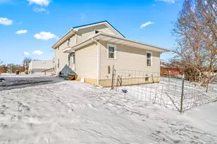 437 McKenzie St, Hudson, MI 49247 - Photo 7