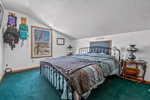 437 McKenzie St, Hudson, MI 49247 - Photo 27