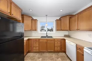 10962 Cranberry Ct, Zeeland, MI 49464 - Photo 9