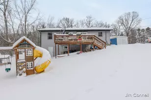 12189 Reyburn Dr NE, Sparta, MI 49345 - Photo 23