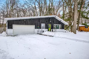 914 Victor Ave, Muskegon, MI 49445 - Photo 3