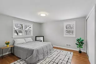 1115 Hol Hi Dr, Kalamazoo, MI 49008 - Photo 11