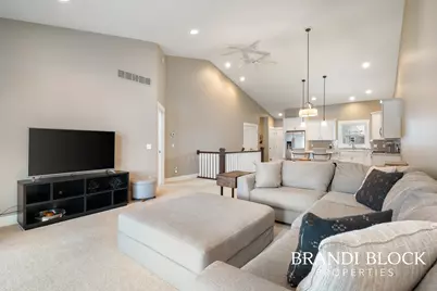 8019 Amber Crest Drive SW, Byron Center, MI 49315 - Photo 9