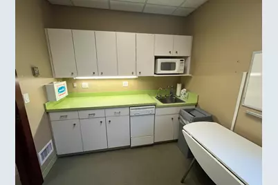 815 E Main Avenue, Zeeland, MI 49464 - Photo 23