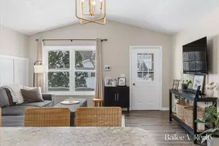 447 Stonehenge St SE, Grand Rapids, MI 49548 - Photo 5