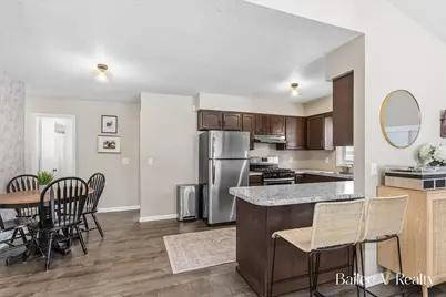 447 Stonehenge Street SE, Grand Rapids, MI 49548 - Photo 11